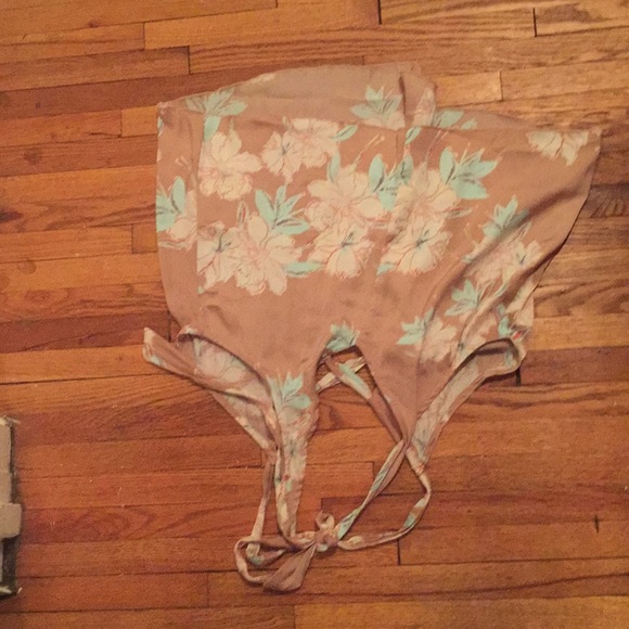 Free People top - Picture 2 of 3